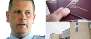 Väntetiderna för nytt pass ökar – kön närmast dubblerad på en vecka • Polisen: ”Folk som bara kommit hit över dagen”