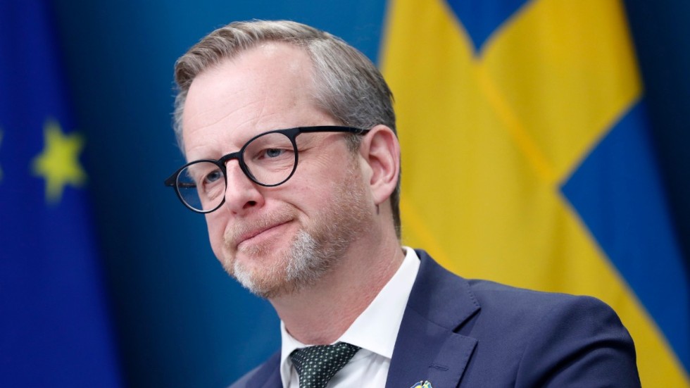 Finansminister Mikael Damberg (S) lade på måndagen fram ett stödpaket till hushållen.