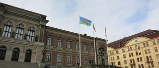 Romernas flagga hissas i Uppsala