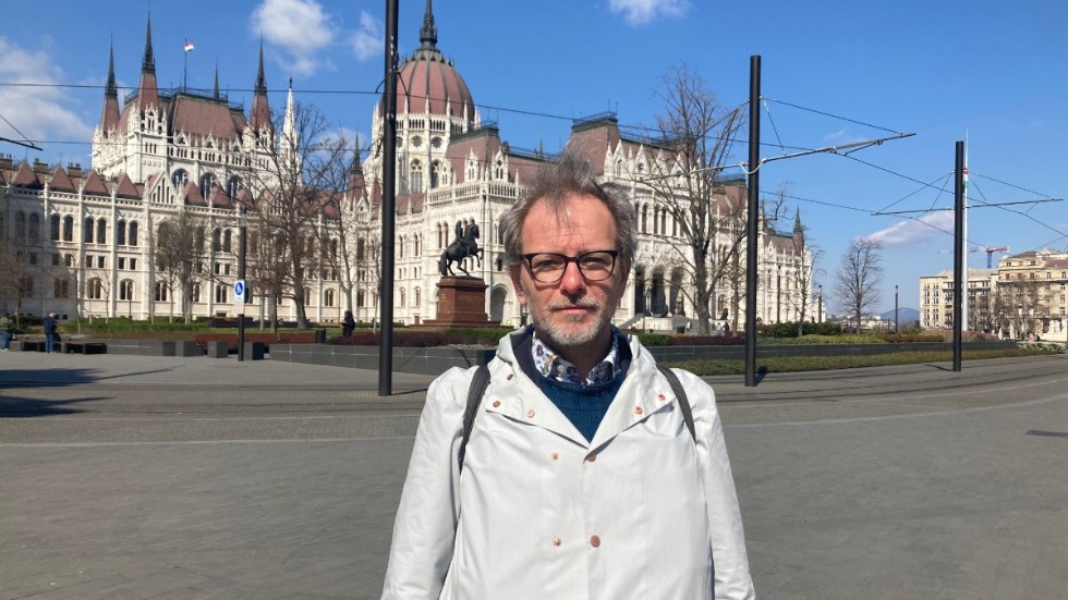 Peter Karlsson, förläggare och redaktör på Norstedts, tillika Ungernkännare med familjeband till landet – på plats i Budapest.