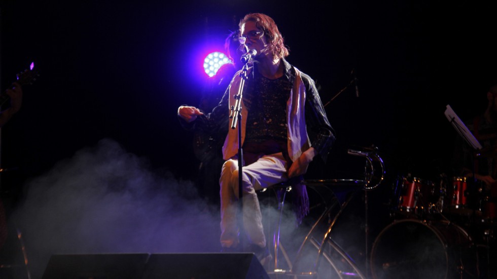 Niklas Rehn sjöng festivalens enda nyskrivna låt, balladen Mellan liv och dröm, som han gjort själv.