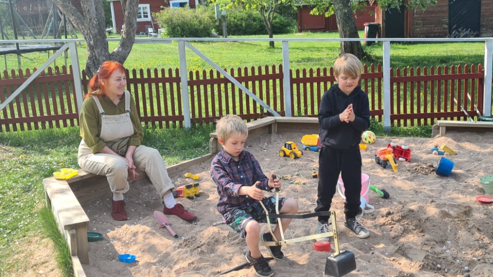 Renate Endres väljer att lägga ner semesterbyn på Lilla Sverigebyn för att satsa mer på förskolan och barnen.