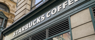 Anställda på Starbucks går ut i strejk