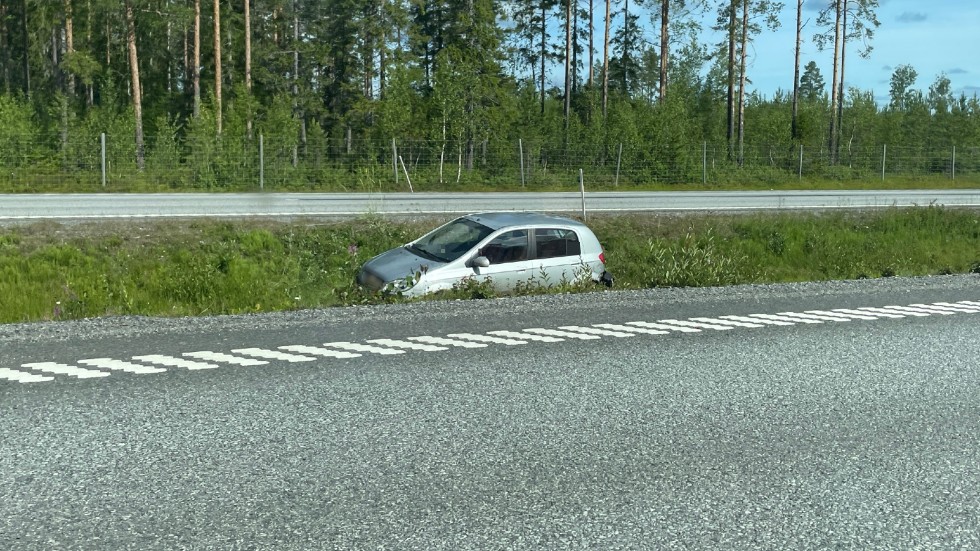 A one-car accident occured on Thursday morning just south of Byske.