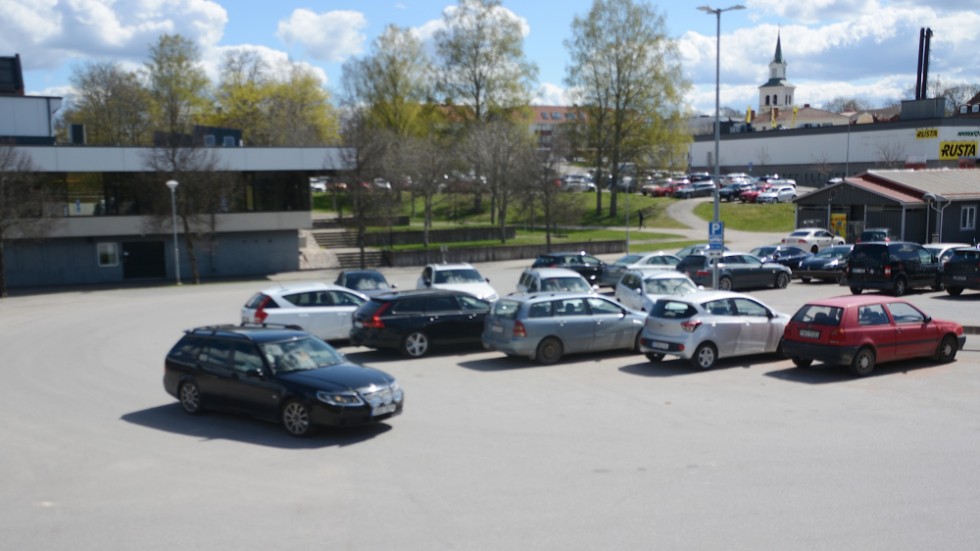 När parkeringen vid Rosenhill byggs om efter sommaren ska det bli 28 fler platser än i dag.