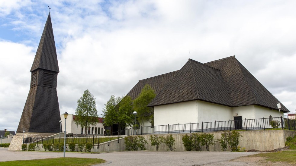 Allhelgonakyrkan i Malmberget står tom, men får inte rivas. Pressbild.