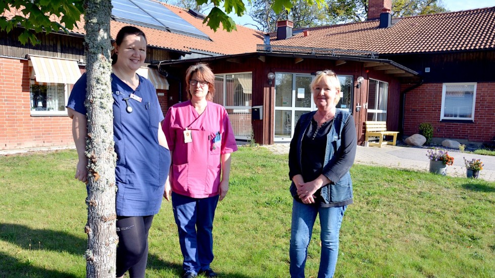Ida Svensson, Christina Wennerberg och Agneta Idevall hoppas anhöriga fortsätter vara försiktiga med att besöka de äldre.