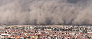 Ovanlig sandstorm svepte över Ankara