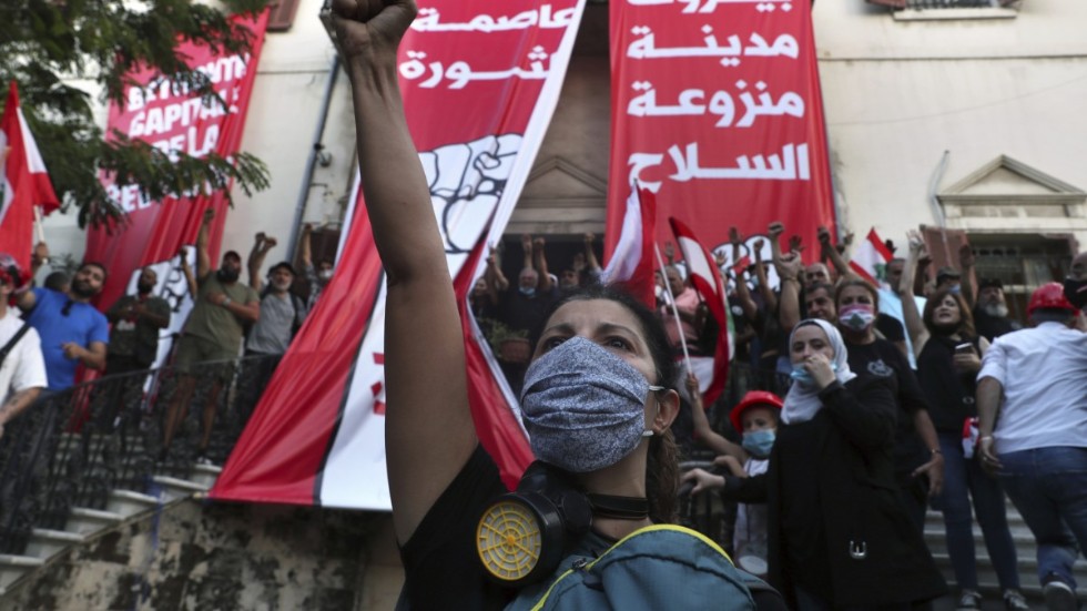 Det libanesiska folket har vänt sin ilska mot landets styrande politiker. I lördags hölls en stor demonstration i Beirut.