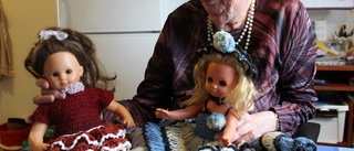 94-åringen ger 50-åriga dockor nytt liv