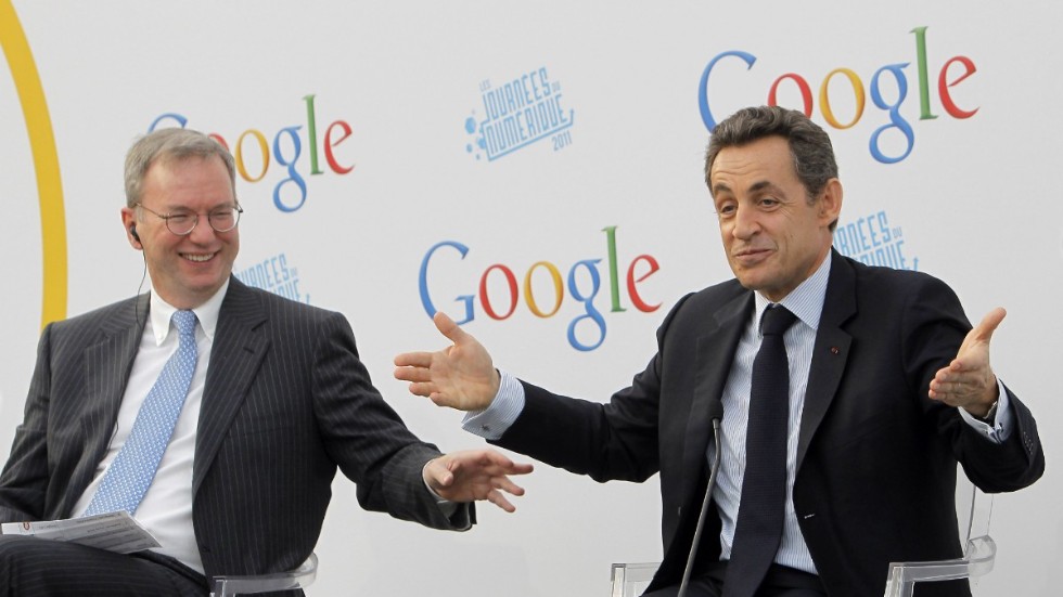 Både Google och världen har förändrats de senaste tio åren. 2011 var Erik Schmidt företagets vd och Nicolas Sarkozy president i Frankrike. Även metoderna som användes för att lura folk genom bluffannonser såg annorlunda ut. Mycket har hänt sedan dess. Arkivbild.