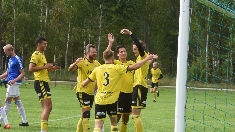 Vimmerby fick jubla över tre poäng hemma mot Ölmstad. Efter vissa om och men lyckades de vinna med 4-1.