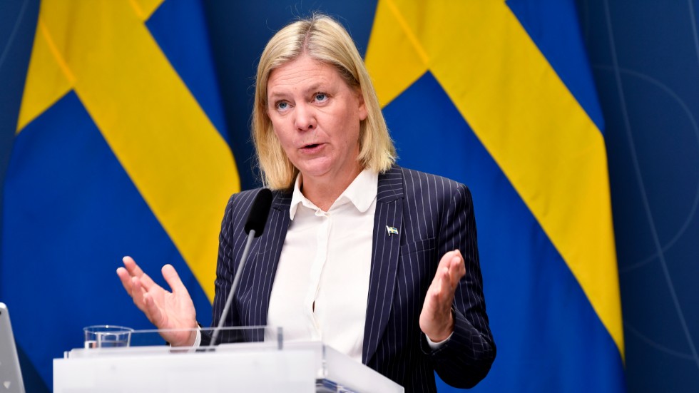 Finansminister Magdalena Andersson (S) presenterar budgetnyheter.