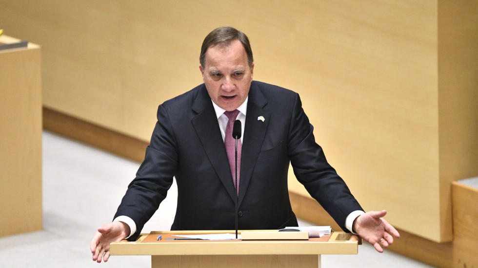 Stefan Löfven hade mycket att stå i när riksdagen mötte regeringen för debatt ett år före valet. 