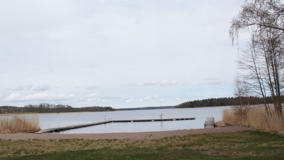 Almviks badplats är en av flera som rustas upp.
