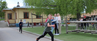 Spring i benen på Grebo skola – tar sig jorden runt med 25 000 andra barn 