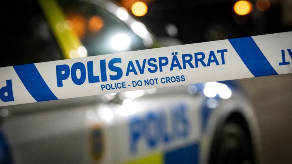 Ett par i 80-årsåldern upptäckte på torsdagsmorgonen att en knivbeväpnad man befann sig i lägenheten i Gävle. Arkivbild.