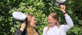 Efterlängtat firande för Strömbackas studenter – utspring från skolan på fredag: "Det känns så skönt"