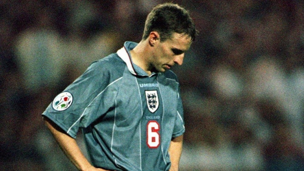 Gareth Southgate efter att ha missat sin straff i EM-semifinalen mot Tyskland på Wembley den 26 juni 1996. Arkivbild.