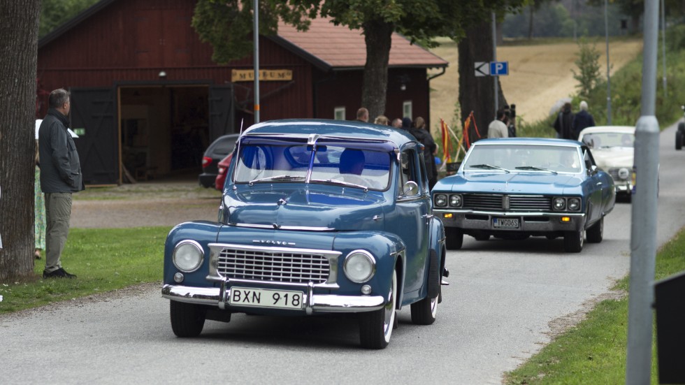 Inte bara musik och öltält. Bredden i Katrineholmsveckan har visats även i kortegen med omsorgsfullt vårdade bilar som är på väg att bli tekniska kulturminnen.
