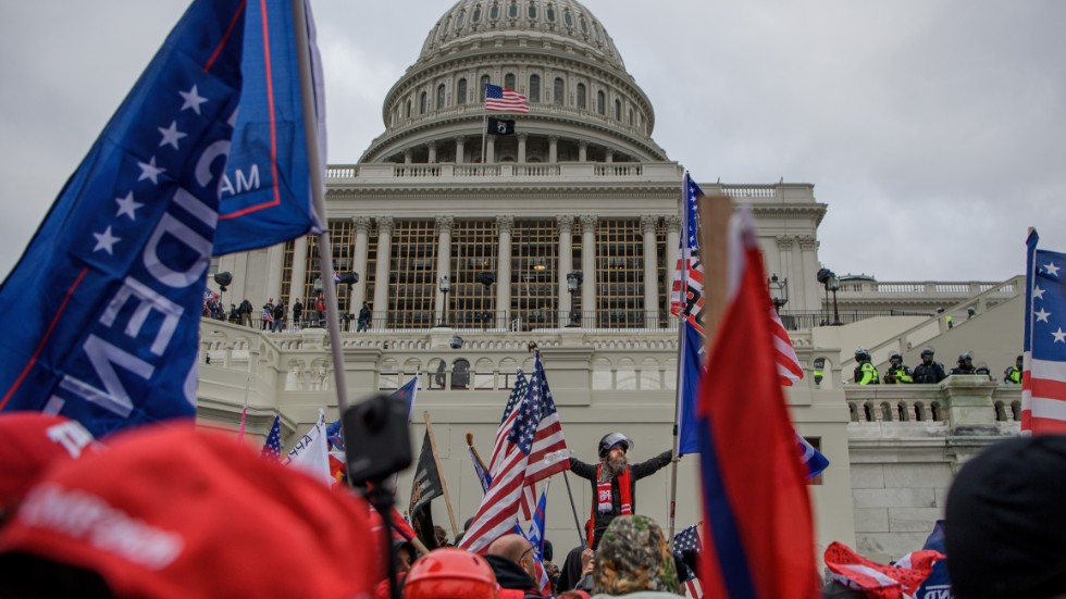 Paul Belosic stormed U.S. Capitol in a Skellefteå scarf. Now we know how he got it.