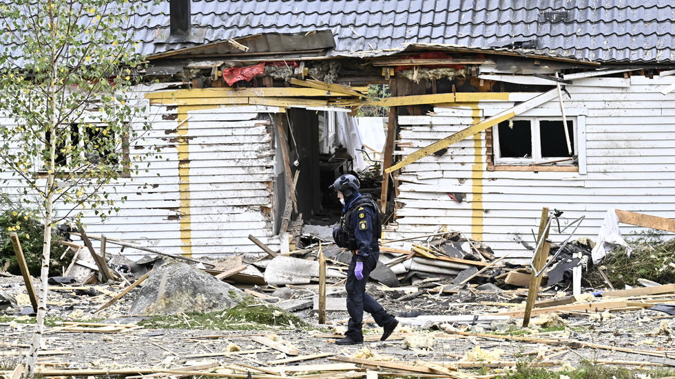 En explosion skakade det lilla villaområdet Stentorp nordväst om Stockholm.