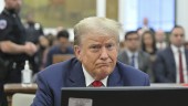 Domaren lägger munkavle på Trump