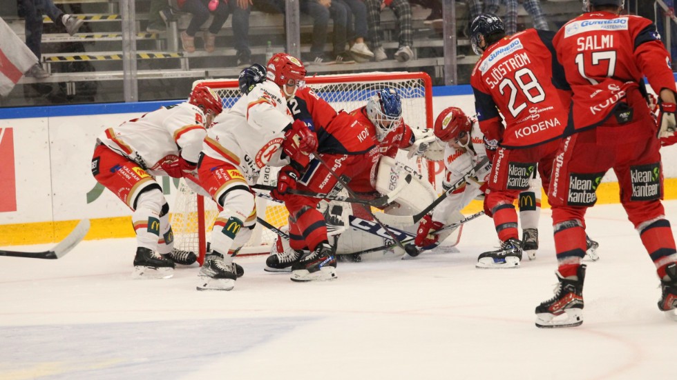 Västerviks IK och Kalmar HC möttes i premiären, då vann Kalmar med 3-1.