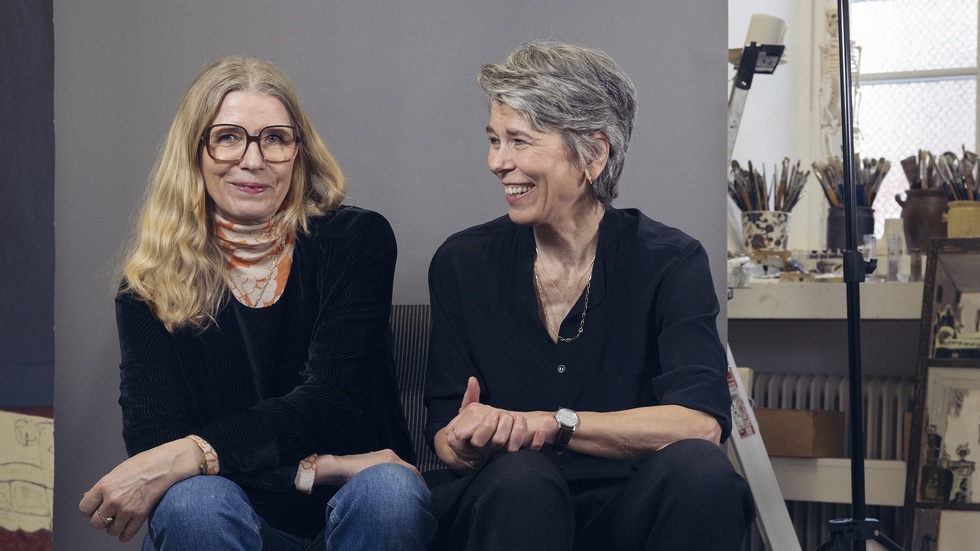 Karin Mamma Andersson och Cilla Naumann har samtalat sig fram till boken "Samtalen. En bok om och med Mamma Andersson". Pressbild.