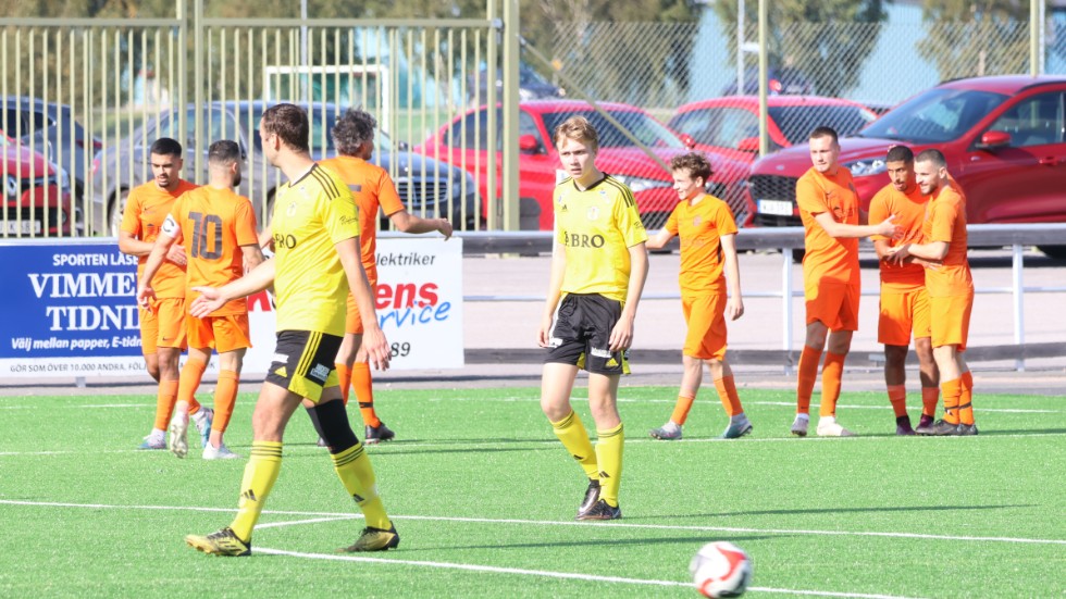 Hemgårdarnas Fadel Youssif gjorde 2-0 i början av andra halvlek mot Vimmerby.