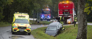 Trafikolycka på väg 52 i Nyköping – äldre par åkte av vägen