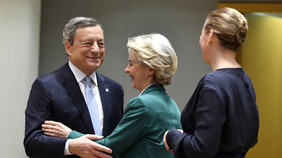 Kris. Styrman Draghi och kapten Leyen. Kommer de få konkurrensen på rätt köl?