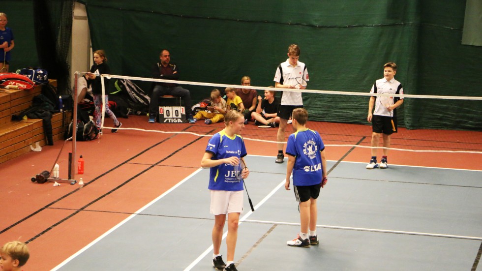 65 barn och ungdomar lockades till nya tävlingen Paltspelen i badminton. Sammanlagt gjordes 111 starter i Hellströms Arena.
