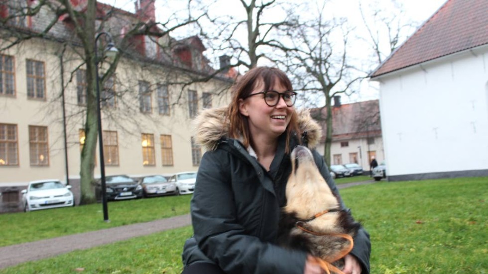 Amanda Månsson och den finska lapphunden Gramse påbörjar sin utbildning i januari.