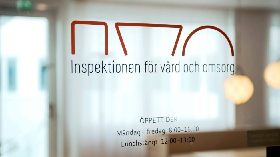 IVO skriver att det inte går att klarlägga om Västerviks kommun eller Region Kalmar län är ansvarig för händelsen, därför bedömer IVO att båda parter är ansvariga.