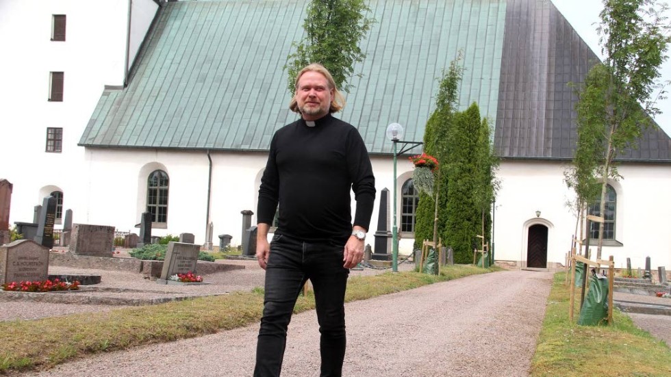 "Jag skulle absolut önska att fler kunde se kyrkan som en plats där man kan föra ett samtal", säger Lars Netz när vi träffar honom i Kisa.
