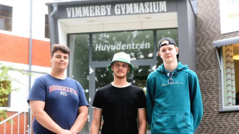 Marko Kemppainen, Jesper Nilsson och Carl Andersson tar studenten på Vimmerby Gymnasium på fredag.