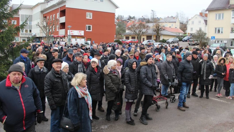 Närmare 500 personer samlades på Stora torget i Kisa när KisaRuschen drogs