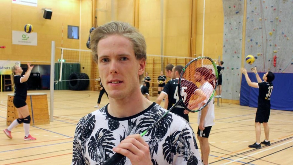 Rickard Björkquist från Jönköping vann i badminton i herrsingel när Studentiaden avgjordes i Linköping. Nu får han försvara titeln på hemmaplan i Jönköping nästa år.