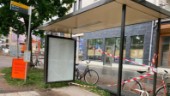 67 busskurer i Uppsala utan väderskydd på obestämd tid • Expolitikern: "Skandal"