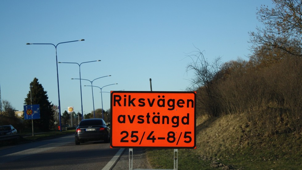 I måndags syntes effekterna av avstängningen av Riksvägen. Fullständigt stillastående trafik från Linköpingsvägen och hela vägen ut mot rondellen Riksvägen – Finspångsvägen, skriver signaturen Trafikant. 