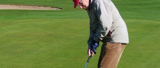 97-åringen golfar tre gånger i veckan