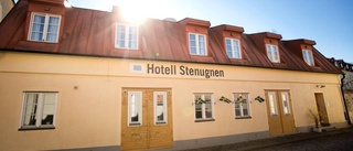 Nu säljer de hotellet i Visby