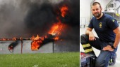 25 brandmän bekämpade stora ladugårdsbranden • Grannar slöt upp • Insatsledaren: ”Vi hade väldigt bra stöd från bygden”