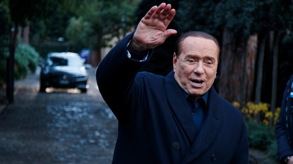Silvio Berlusconi, ledare för Forza Italia, ska ha återupprättat förbindelserna med Vladimir Putin. Arkivbild.