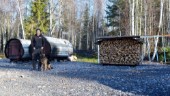 Daniel byggde ugnar • Nu tillverkar han grillkol av egen skog: ”Jag vill satsa ännu mer på det här” 