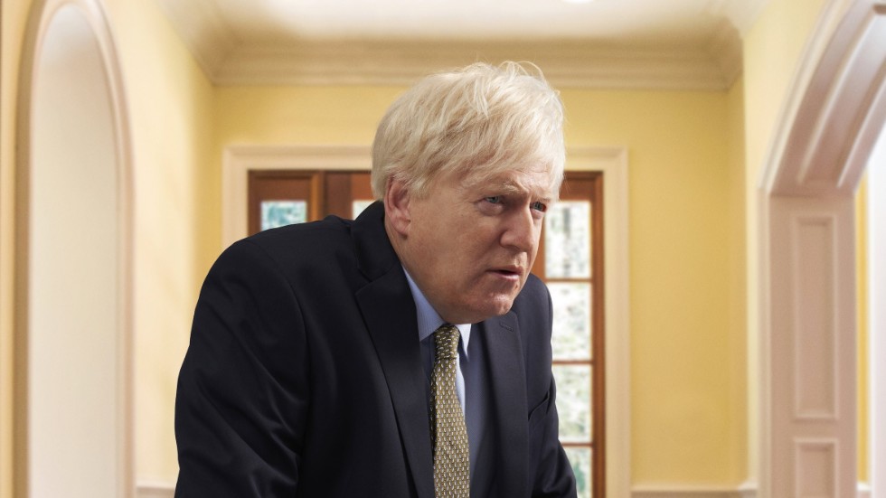 Kenneth Branagh spelar Boris Johnson i "This England".