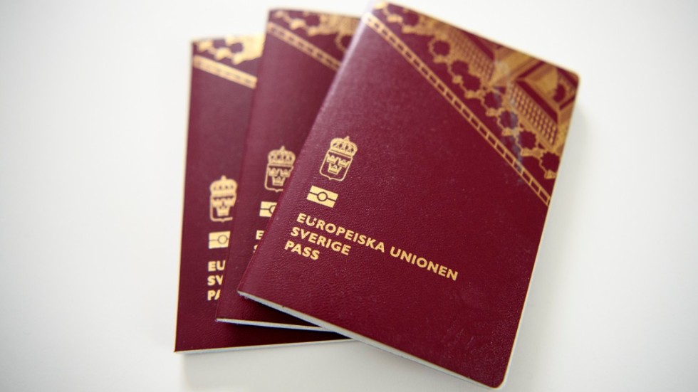 Orkar man inte ha koll på sitt eget pass i god tid inför en utlandsresa får man väl stanna hemma, tycker en insändarskribent.