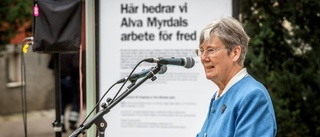 Här ligger Alva Myrdals plats