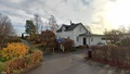 Huset på Stensättarvägen 10 i Eskilstuna har bytt ägare två gånger sedan 2022
